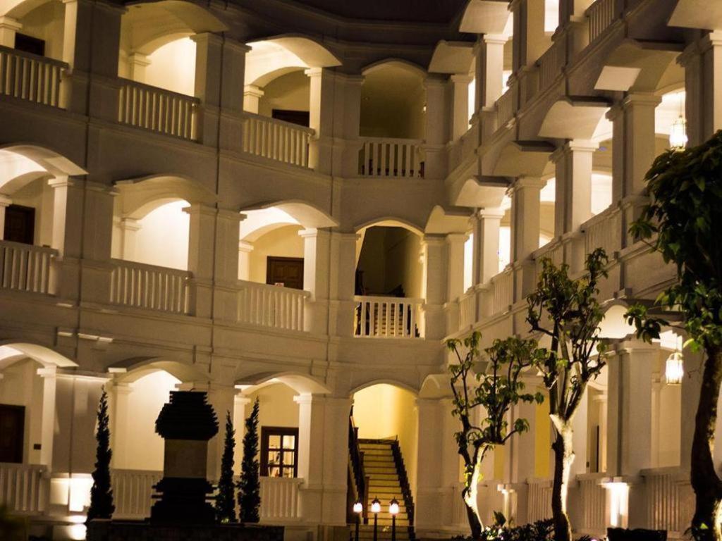 Ammi Cepu Hotel Eksteriør billede