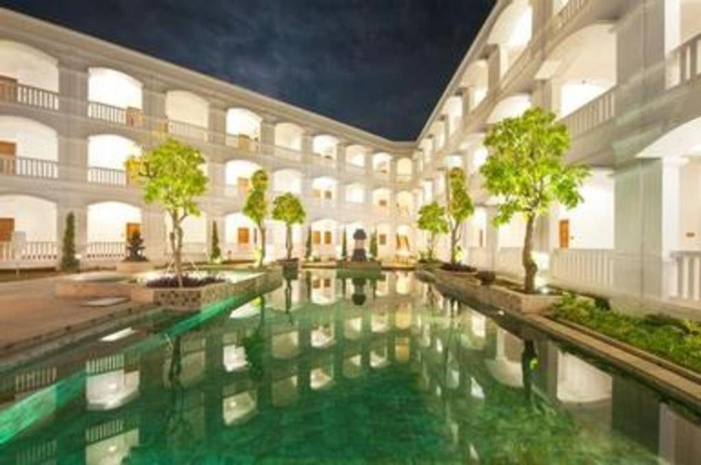 Ammi Cepu Hotel Eksteriør billede